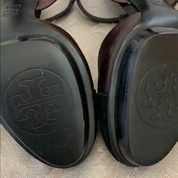 Shoes - Picture 4 of 4